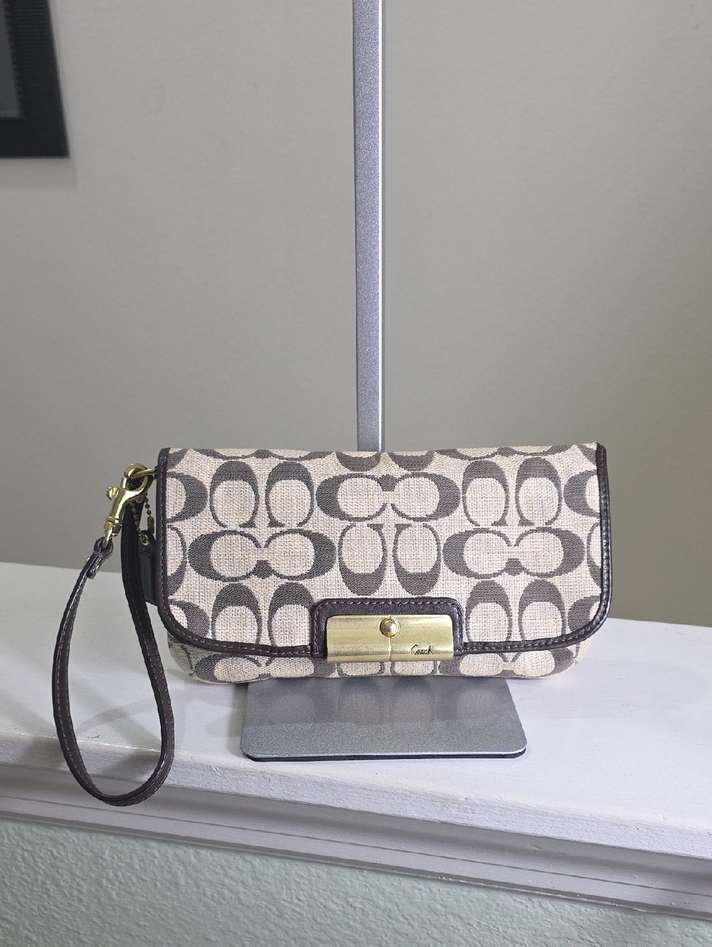 COACH Kristin Signature Fabric/Mahogony Leather Trim Large Wristlet/Minibag EUC - Picture 16 of 16
